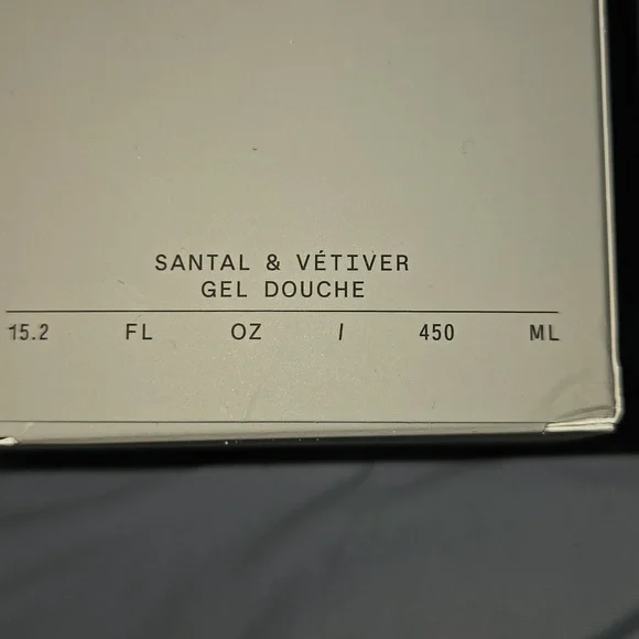 Salt & Stone Santal & Vétiver Body Wash - Cream - Picture 3 of 5